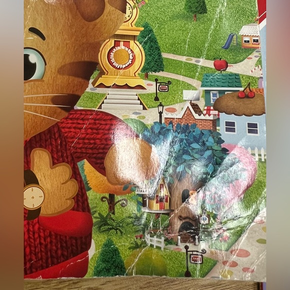 Lot of 7 Daniel Tiger Books - Picture 6 of 10